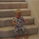 寶寶下樓梯