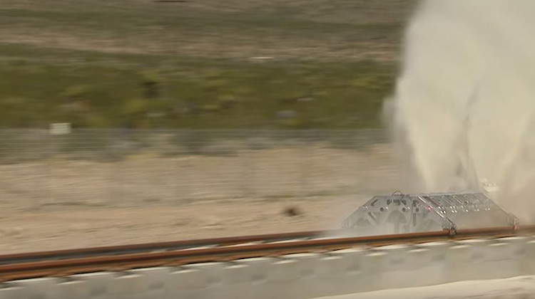 比飛機還快的「超級高鐵」首次公開測試——只花2秒就加速到640km/h