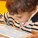 如何讓孩子合理使用高科技產品參與網路活動