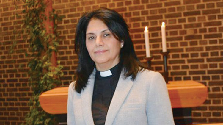 比電影故事還曲折！千里逃亡遇恩典 伊朗難民成為瑞典女牧師