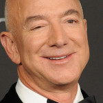 貝佐斯登上太空