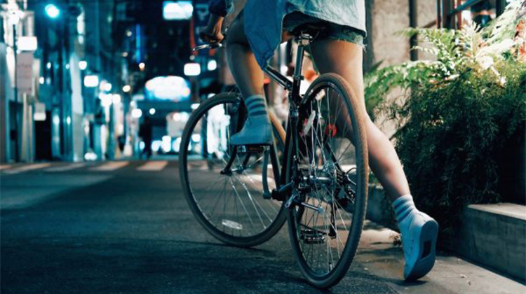 【6/3 是世界自行車日】舒緩焦慮、睡得更好…… 研究：為什麼騎腳踏車會「變快樂」