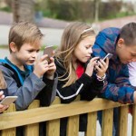 家長是否要強制禁止孩子玩手機？