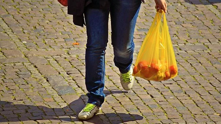 超市及外送服務惡化塑膠危機