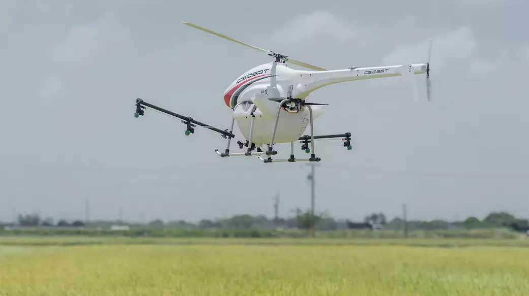 【報橘專訪】無人機「飛簷走壁」精準掌握農業需求，未來包辦「空中宅配」直接送貨到你家