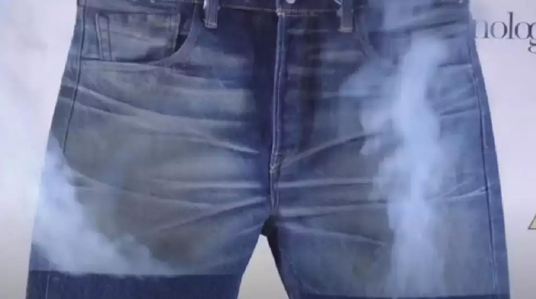 【牛仔褲新技術奇觀】用千萬迷你泡泡洗刷 1 條牛仔褲，老闆成功做出「環保牛仔褲」