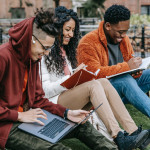 2021年美國大學申請人數回升22%