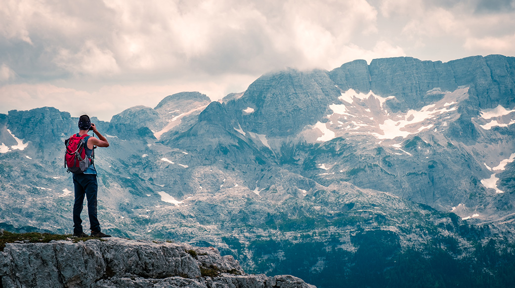 阿爾卑斯山由白轉綠 都是暖化惹的禍