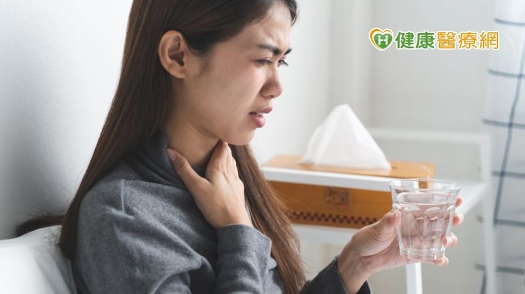 喉嚨痛小心是中標徵兆，中醫教您緩解避免新冠中重症