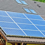澳洲公民怎麼聰明省電費？社區善用太陽能板，實驗「共享電池」方案來減少能源支出