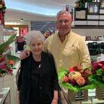 「待在上帝安排的地方」德州90歲百貨零售老奶奶退休 74年微笑服事活出信仰見證