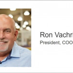 新任 Costco 執行長是他！一路從堆高車司機做到 CEO，Ron Vachris 是誰？