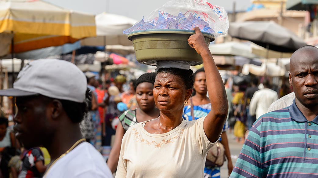 奈吉利亞日益惡化的貨幣危機和糧食不安全問題