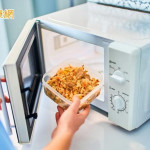 微波爐會致癌？醫：使用方式不對才影響健康　容器用錯、加熱不均更危險