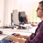 企業投資撐起美經濟，通膨與就業成隱憂