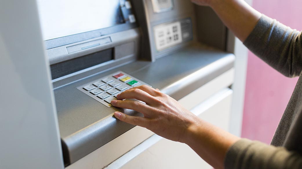 父親過世，盜領遺產