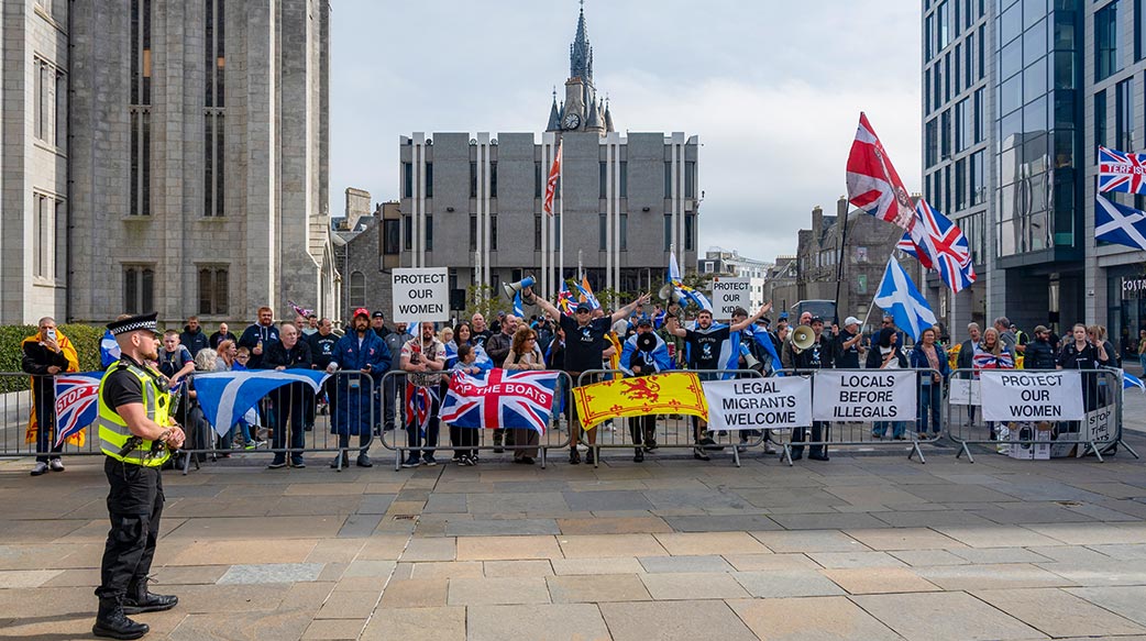 品牌無法選擇客戶