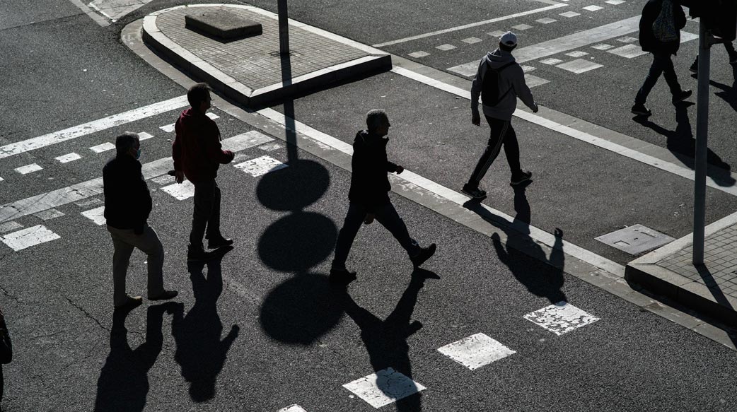 不是工人，是主管先失業——白領職位急凍，藍領與技職正崛起