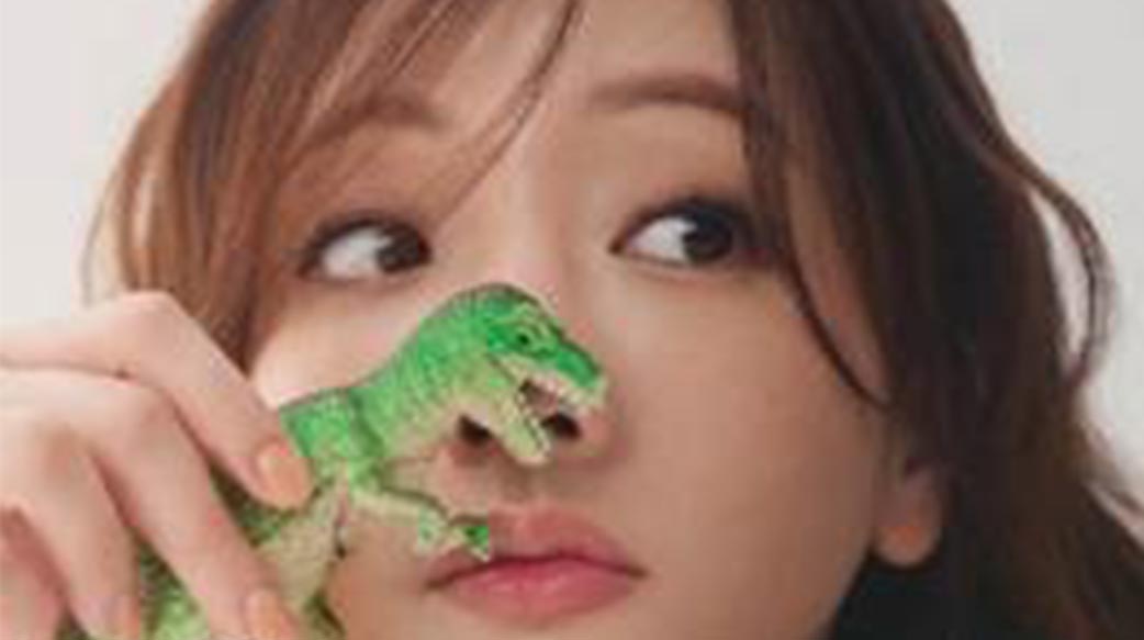 幸福二寶媽「玉兔」拍媽媽寶寶封面，與老公攝影棚甜蜜放閃！