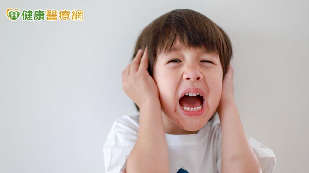 中耳炎就愛找上小孩？常見症狀一次了解　拖延恐影響聽力和語言發展！