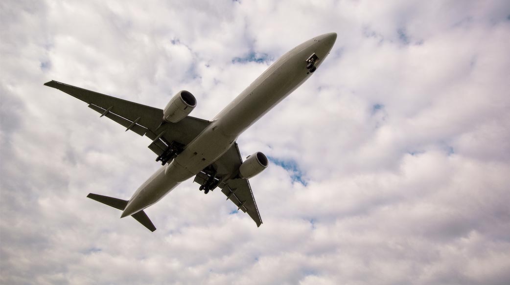 43 天政府停擺後：776 名空管與技術員獲得1 萬美元獎金