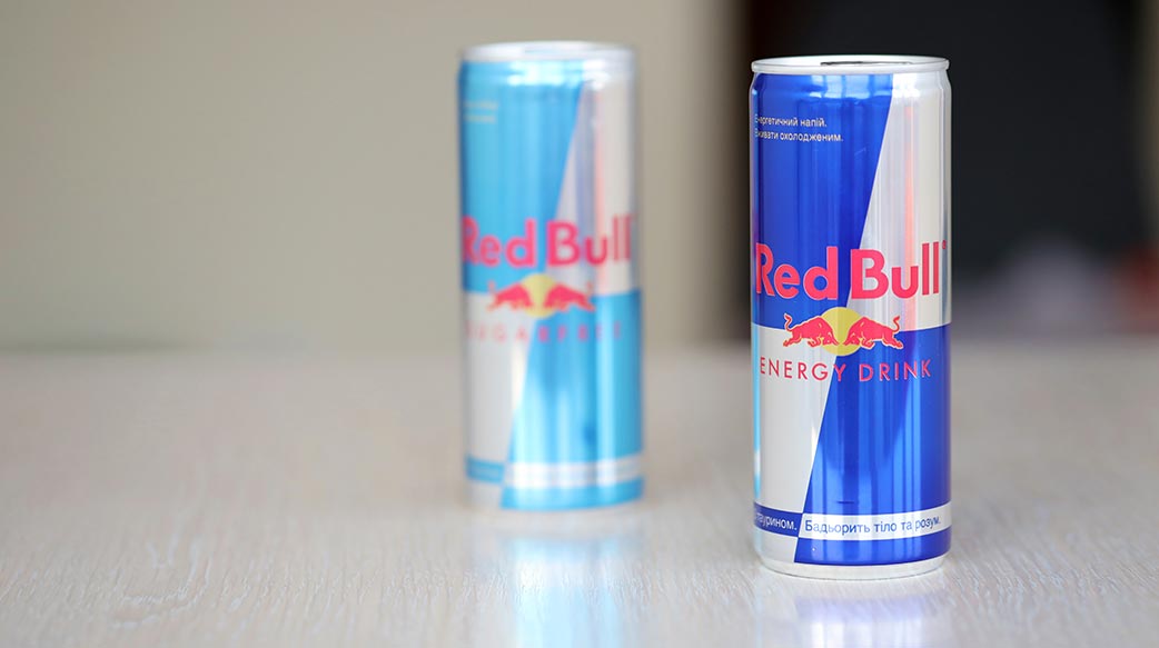 禁止兒少飲用提神飲料，政府不能再拖