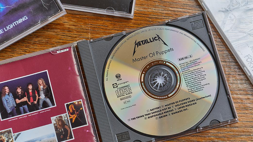 串流聽膩了？現在全球年輕人都在搶 CD！