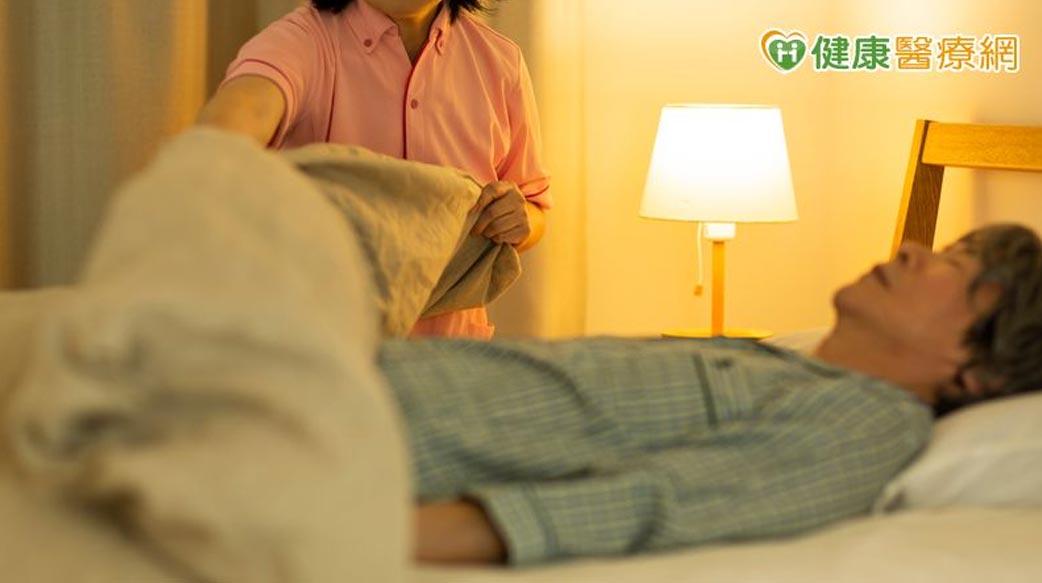 別被抗藥嚇退！EGFR晚期肺癌合併治療開啟新契機　仍能迎向長期控制