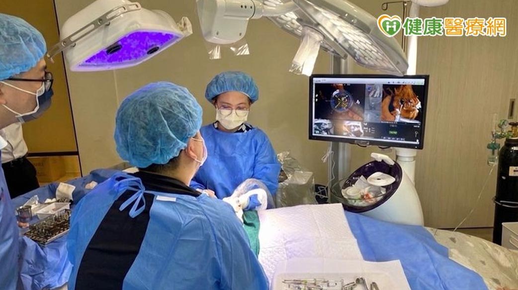 傳統、微創植牙怎麼選？牙醫師解析評估與照護重點