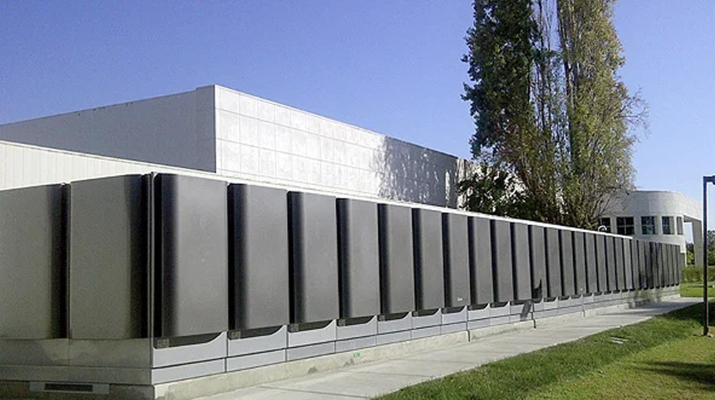 誰能撐住 AI 的用電黑洞？從燃料電池熱潮到電網擴建，美國能源供給正在加速轉向