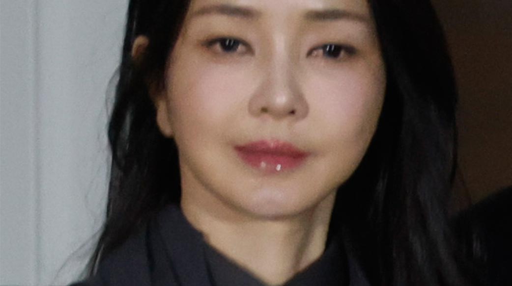 一款迪奧包如何撼動韓國政壇