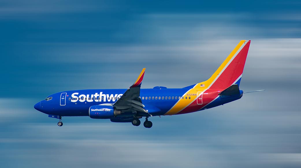 當傳奇不再特立獨行：西南航空棄守50年文化的代價