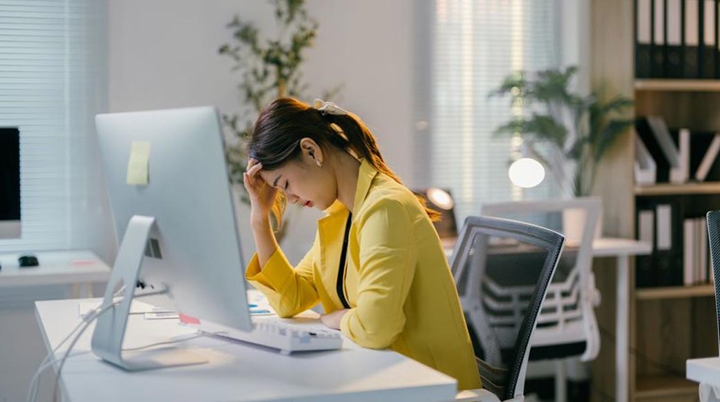 別再當「忍痛女強人」！偏頭痛精準治療　重拾生活品質