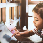 59%孩童用AI查資料，恐扼殺批判性思考