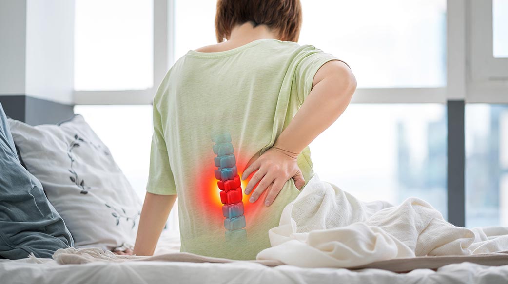 脊椎壓迫性骨折超痛！微創骨水泥灌注能找回行動自由