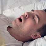 別以為打呼是睡得好　當心睡眠呼吸中止症警訊