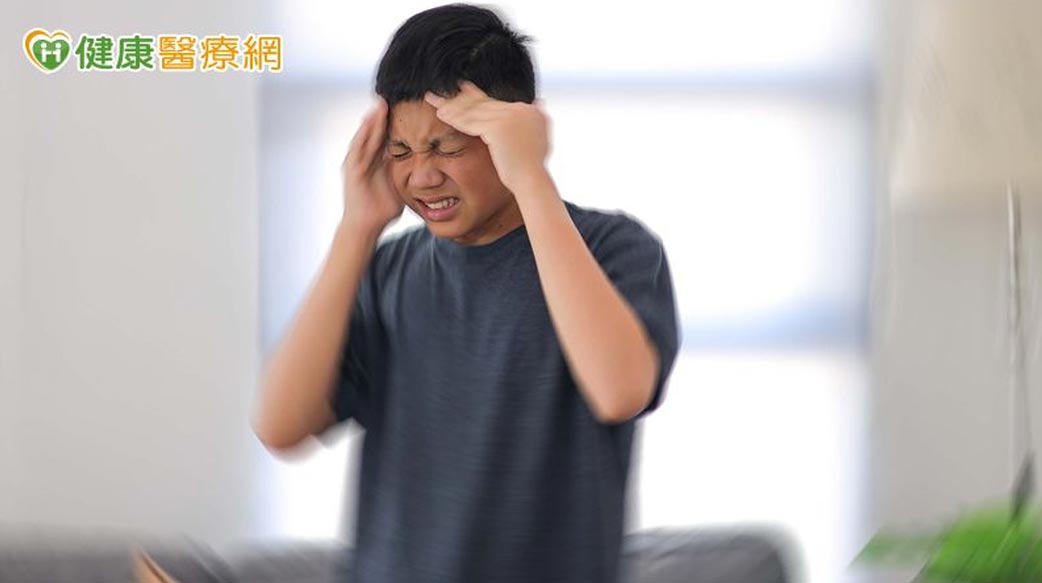 演唱會突發癲癇竟是罕病　醫揭「MOGAD」警訊：視線異常、抽搐別輕忽