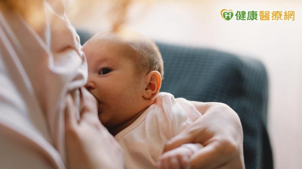 新手媽咪哺乳痛到想放棄！婦醫傳授乳房護理＋保養五大重點