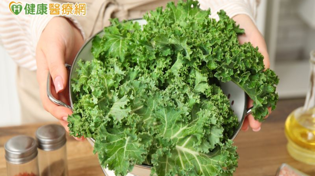 營養師列羽衣甘藍4健康益處！加1物吃助營養吸收　這類人食用要注意