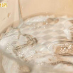 鹼性水比一般水更健康？專家示警：長期好處證據仍有限