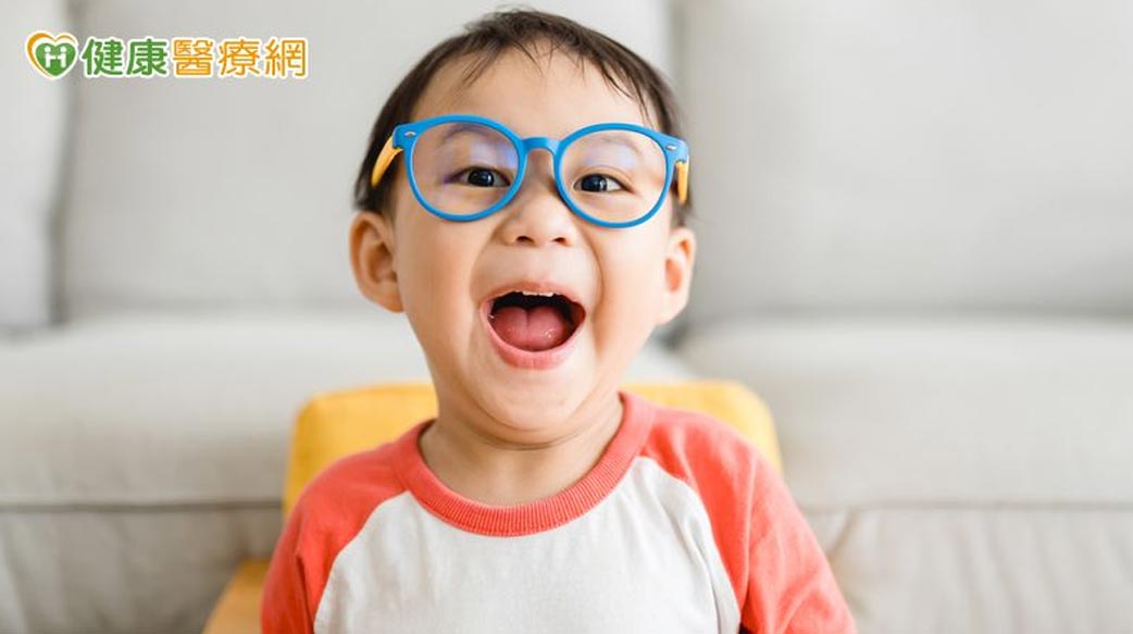 五歲童逾半數陷「近視前期」危機　醫籲：及早視力篩檢防範真近視