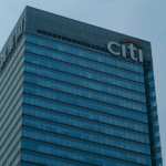 金融 AI 不只搶營收，Citi、FCA 示警：下一場競賽是防詐、監管與責任歸屬