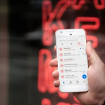 三秒複製聲音、一通電話掏空存款，Savi 要用「即時通話監控」反制 AI 詐騙