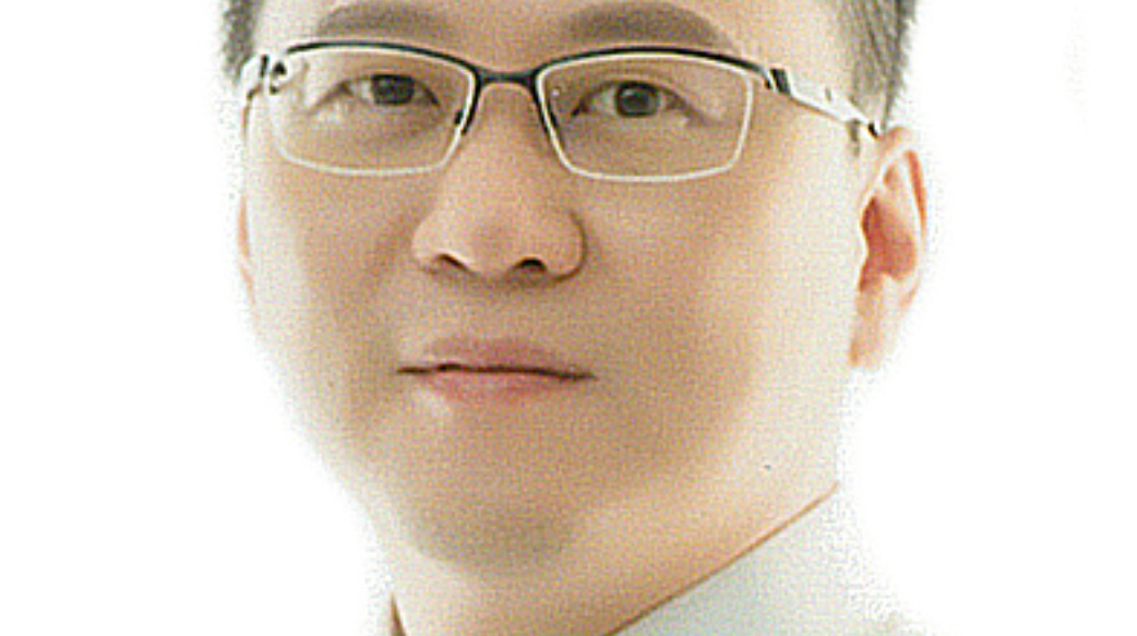 頻以候選人身分在校內跑行程拍選舉片，莊競程把陽明交大當綠營黨校？