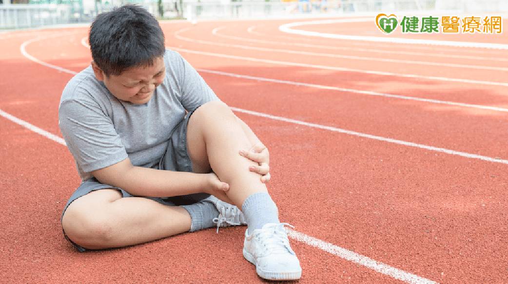 雷射針灸是什麼？和傳統針灸有何不同？中醫解析原理、特色與應用