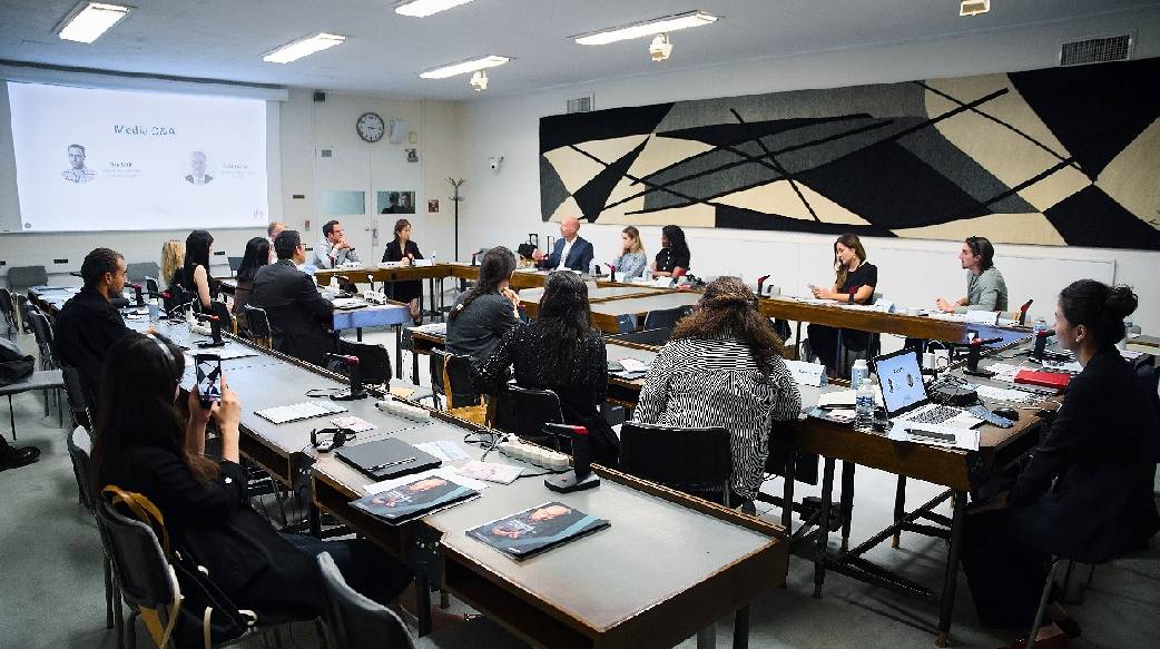 彌合數字素養鴻溝有望釋放全球GDP數萬億美元增長潛力