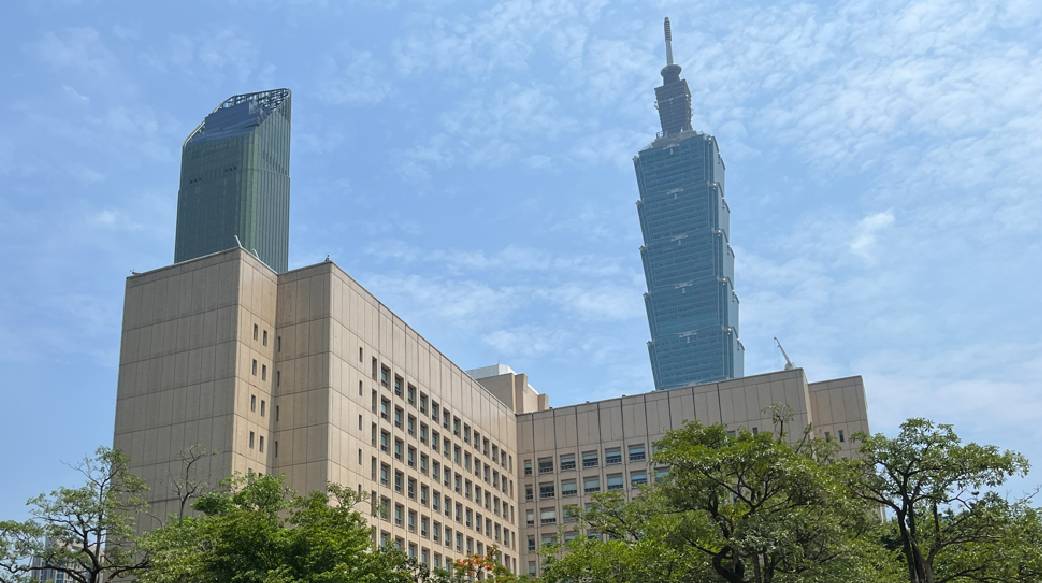 AI帶動出口與投資　景氣連9紅、全年經濟成長估11.05%